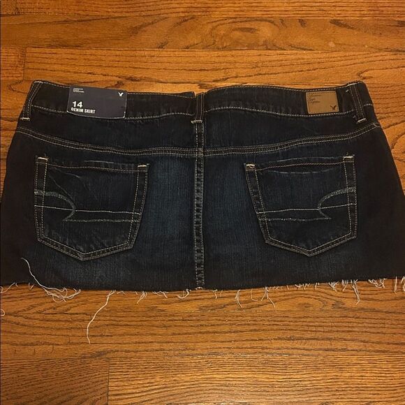 NWT American Eagle Outfitters Dark Blue Frayed Mini Skirt size 14 A - Picture 5 of 9